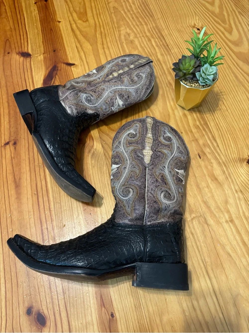 El General Women's Western Boots Leather Caiman Alligator Pointed Toe SZ 8